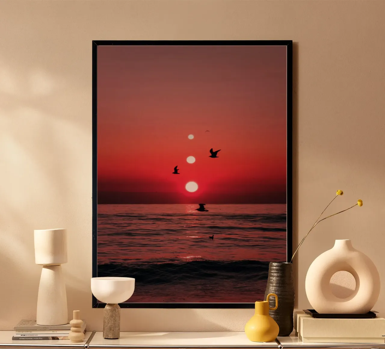Tre tramonti e uccelli poster con telaio in alluminio da arizrab