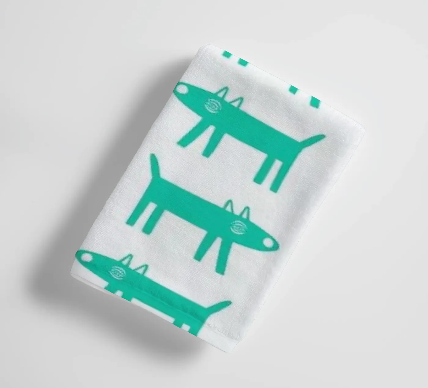 dog pattern 3 badhanddoek van Studio Teer