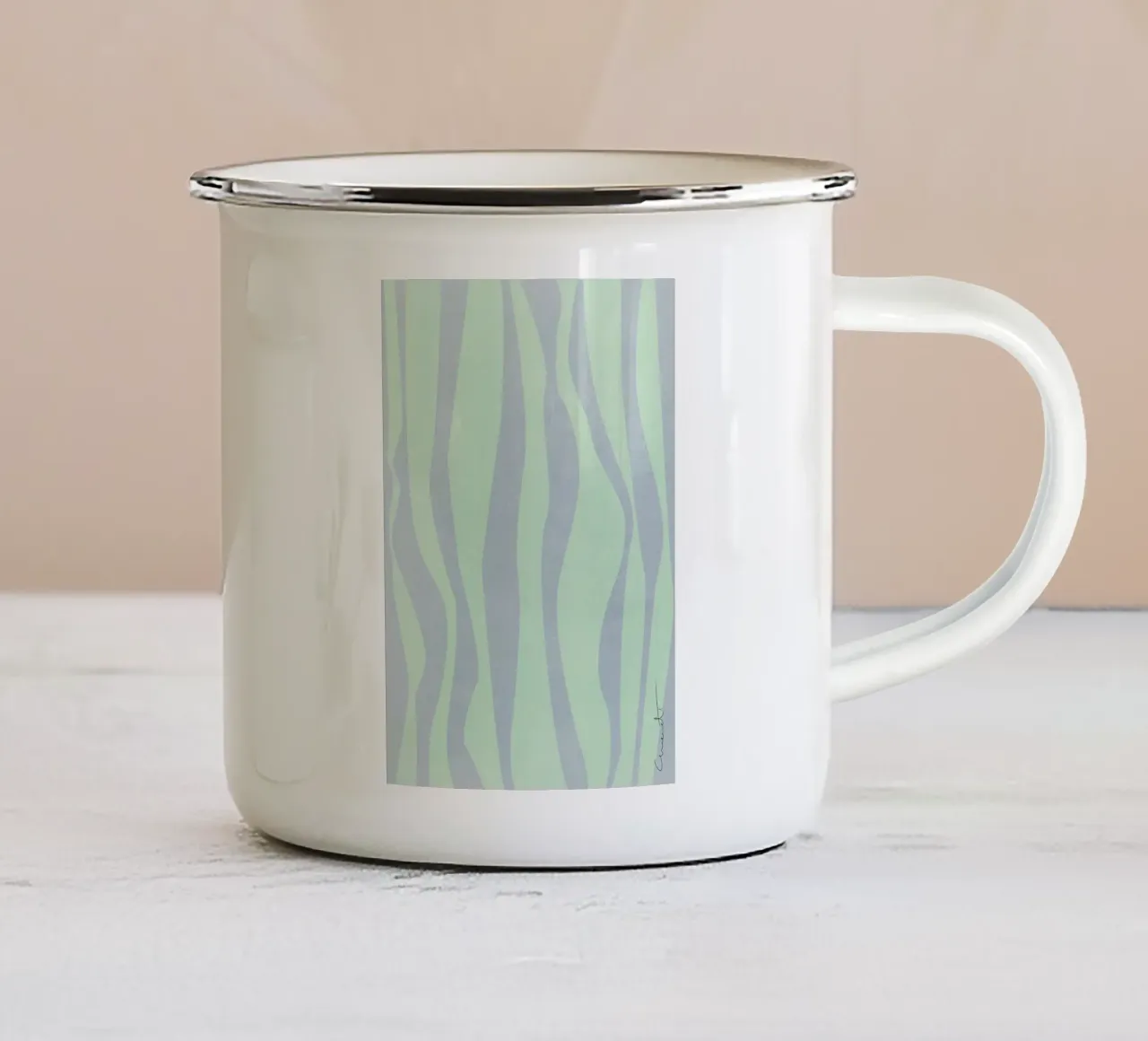 Strisce ondulate tazza in smalto da Charlotte Gagnon