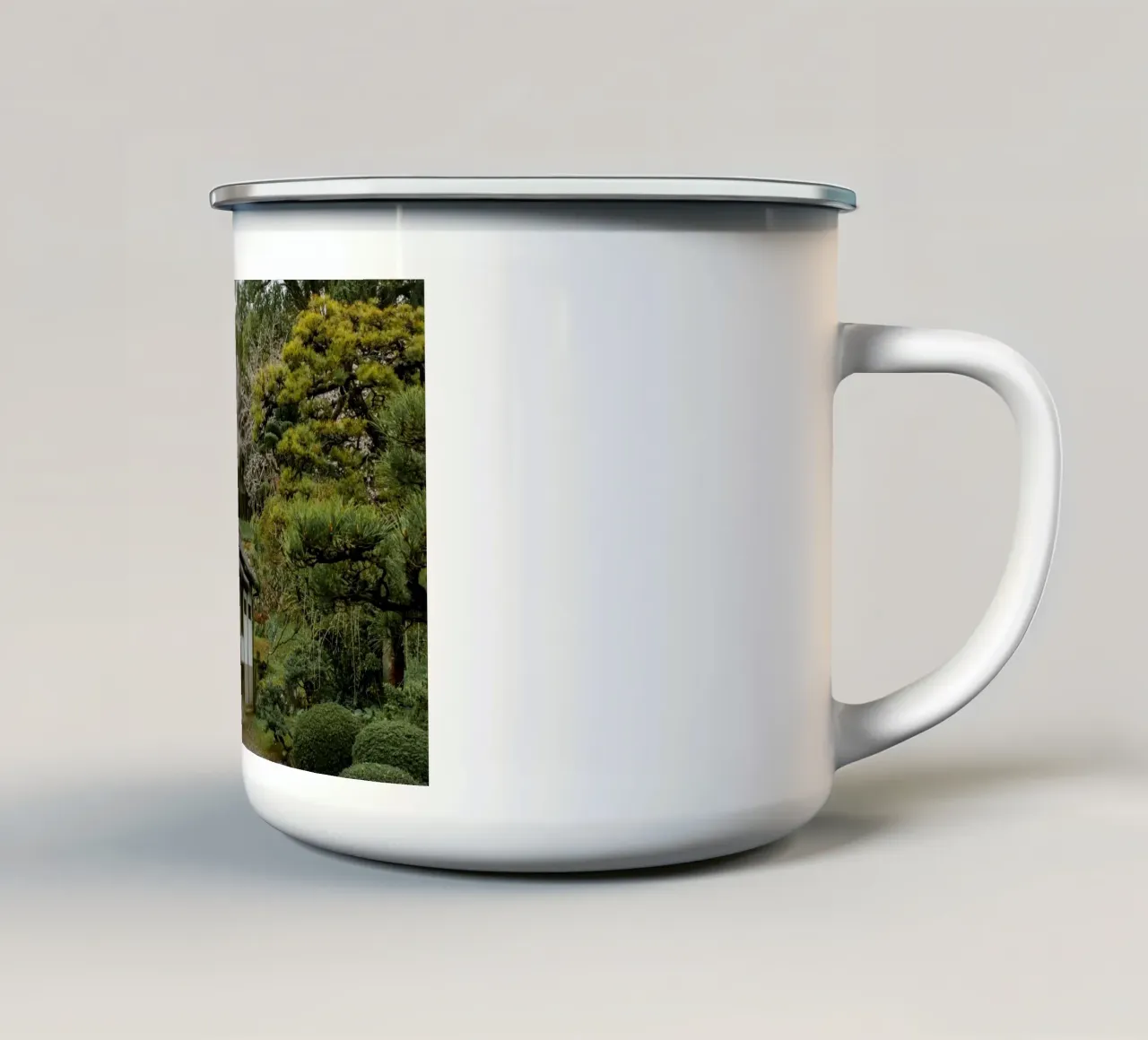 Residenza giapponese a Uchiko, Giappone tazza in smalto da Marcel Bisig