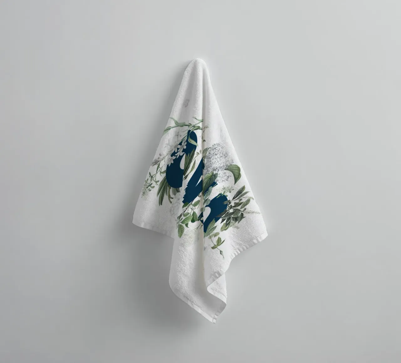 Ciao Fiori e Insetti Blu Bianco asciugamano da bagno da Studio Frances M