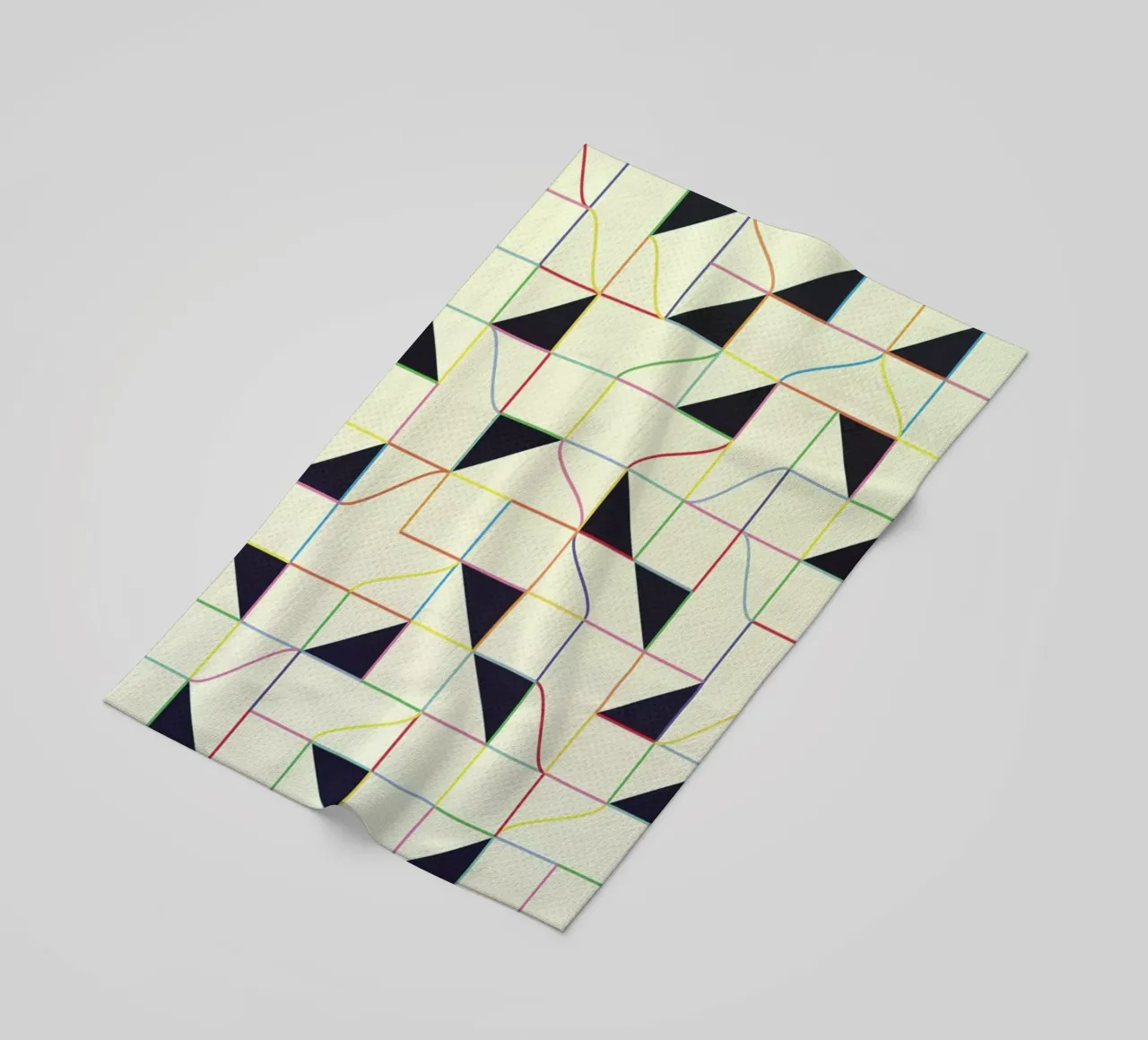 Triangles and Squares II Strandtuch von Metron