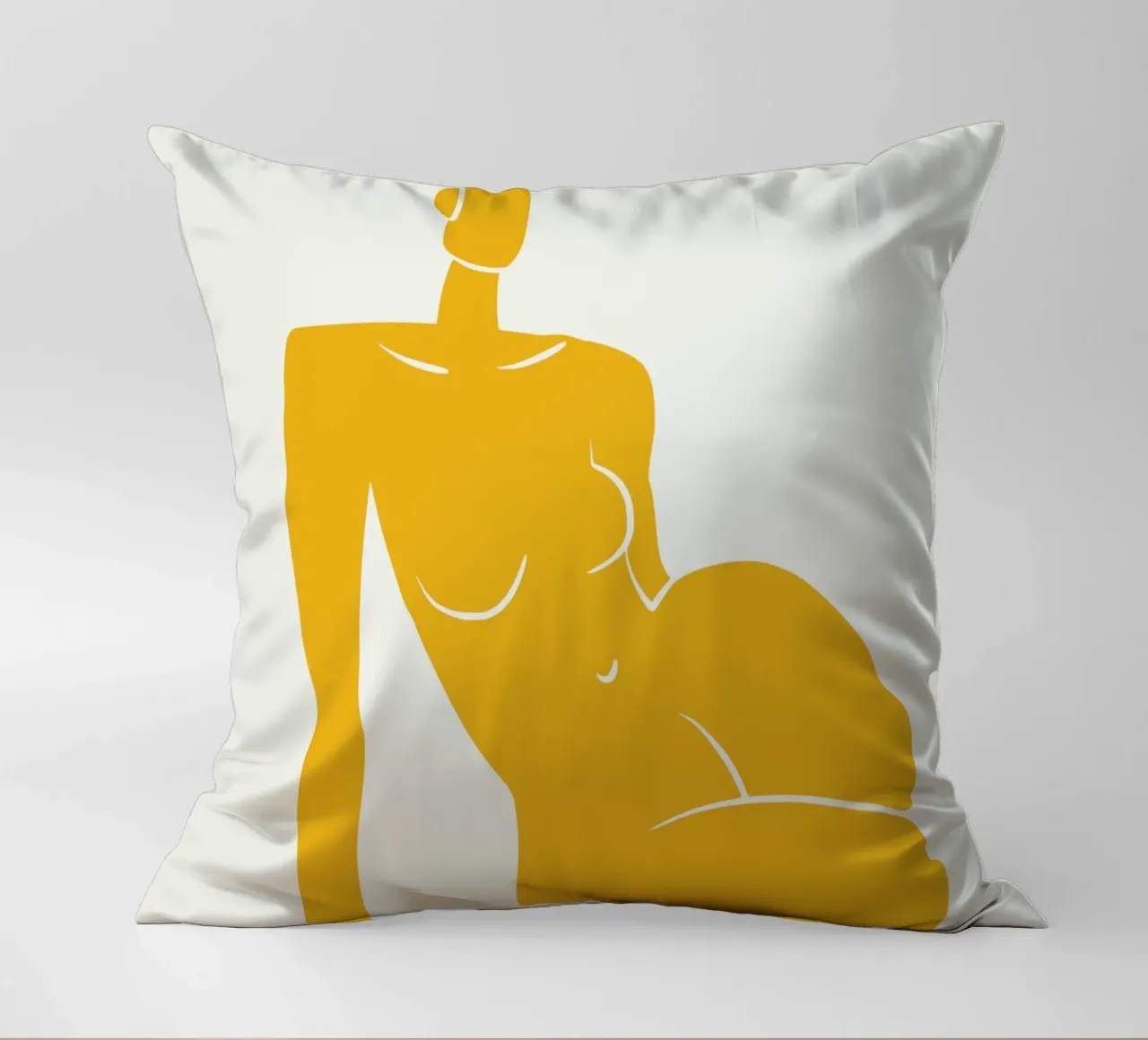 Seduta nuda in giallo x cuscino da Little Dean