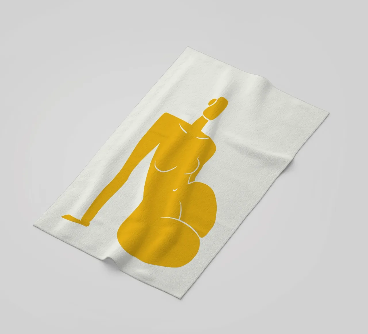 Seduta nuda in giallo x telo mare da Little Dean