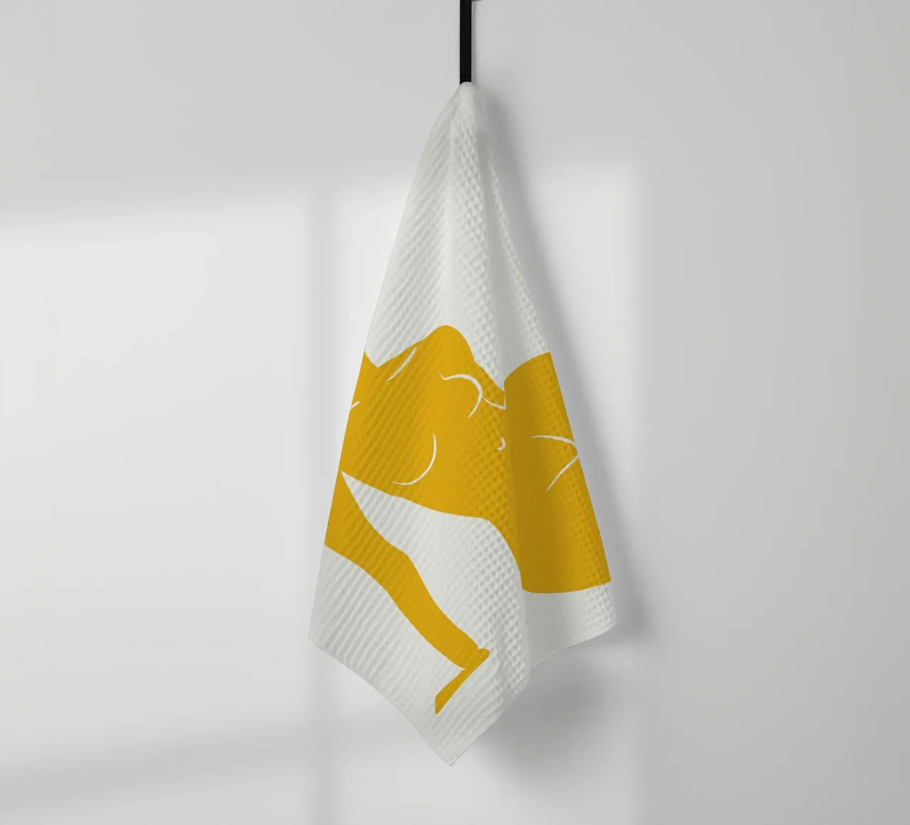 Assise nue en jaune x torchon de Little Dean