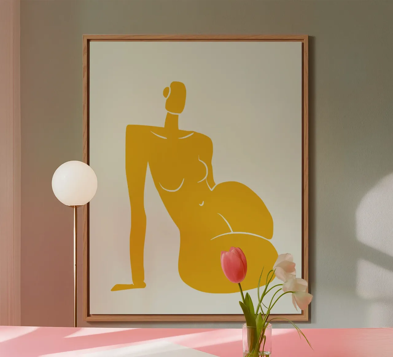 Seduta nuda in giallo x alluminio dibond da Little Dean