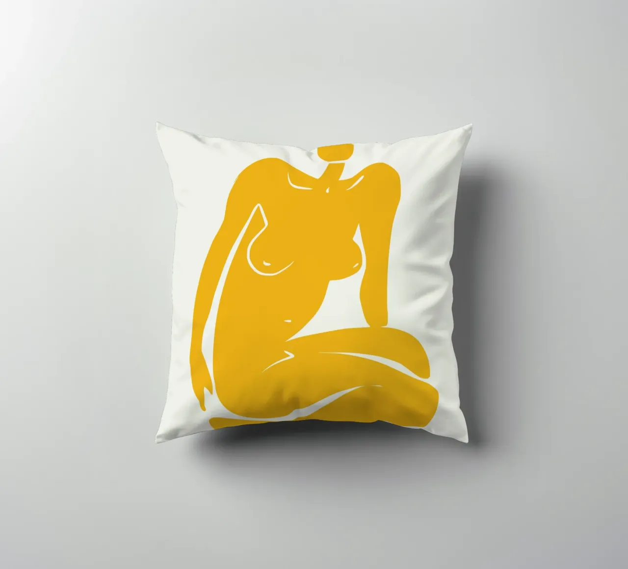 Nudo seduto in giallo x plus cuscino da Little Dean