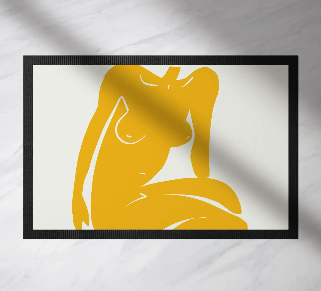 Nudo seduto in giallo x plus zerbino da Little Dean