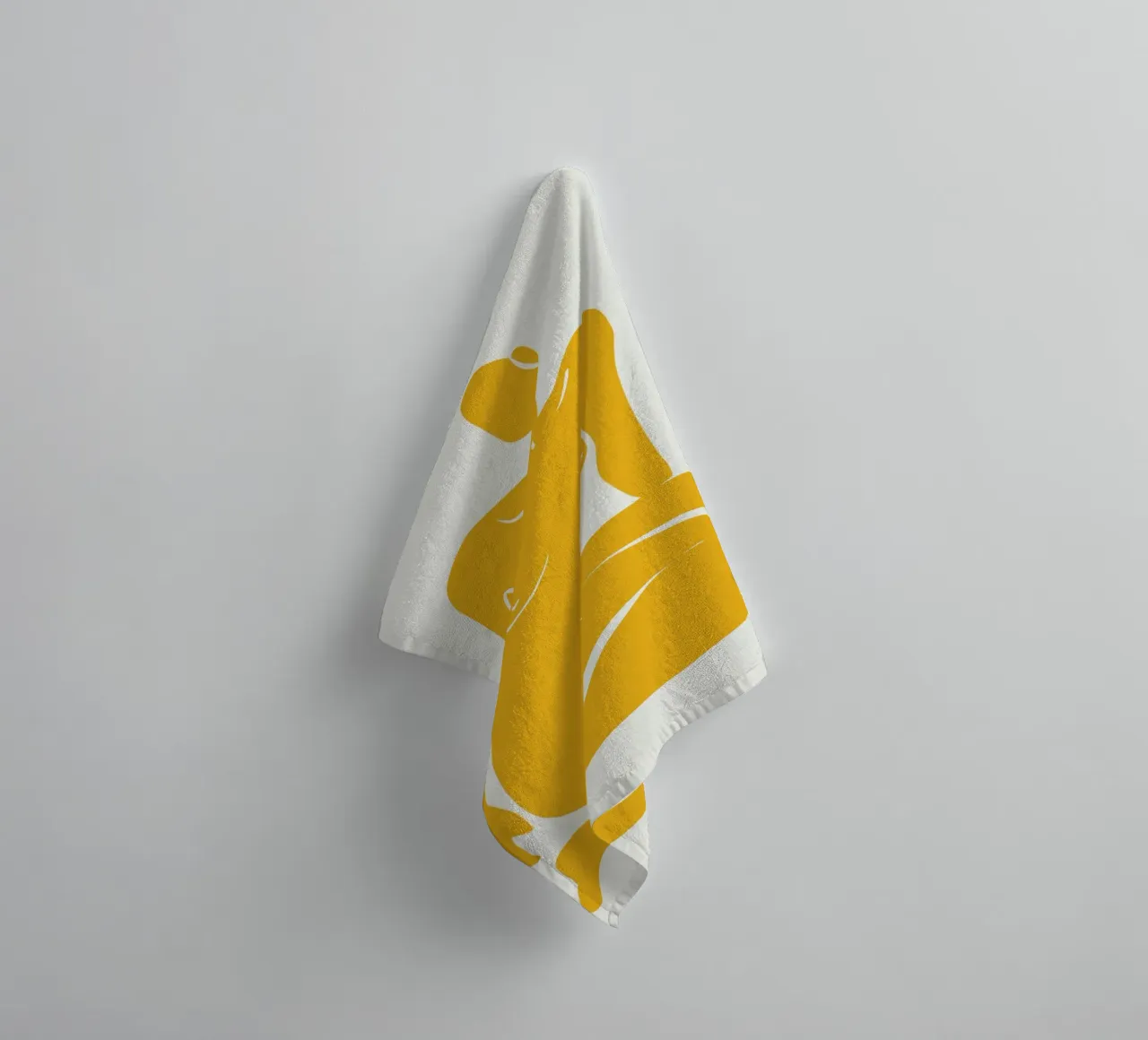 Nudo seduto in giallo x plus asciugamano da bagno da Little Dean