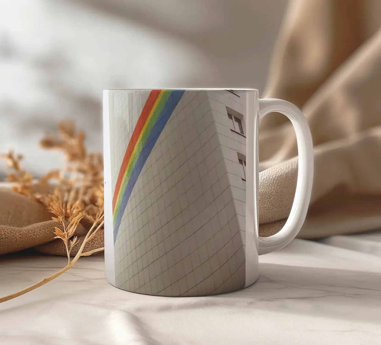 Arcobaleno tazza in ceramica da Cassia Beck Photography