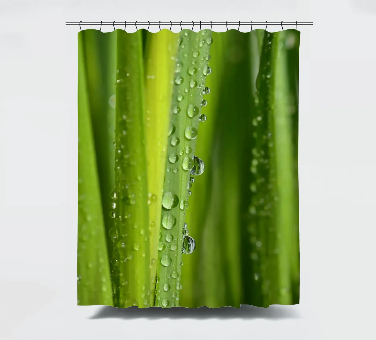 Wassertropfen Duschvorhang von Atteloi