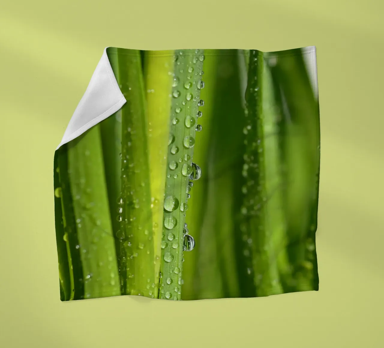 Wassertropfen Fleecedecke von Atteloi