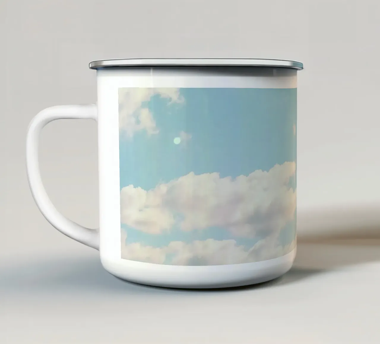 Sognare ad occhi aperti tazza in smalto da Cassia Beck Photography