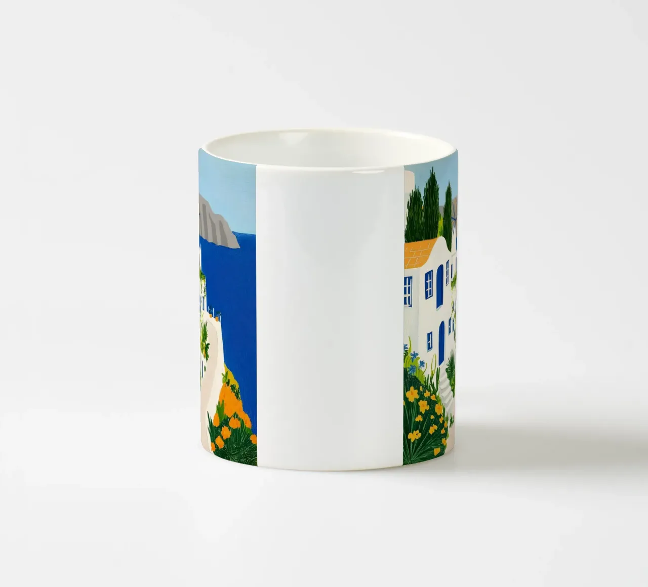 Santorini con fiori gialli tazza in ceramica da Curious Canvas