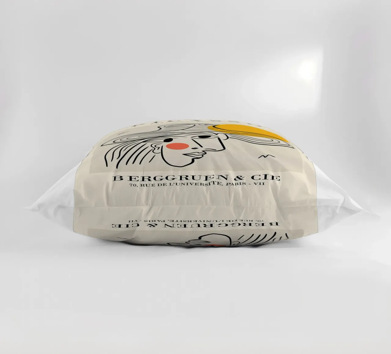 schizzo di un volto di donna con cappello picasso cuscino da eternal nino