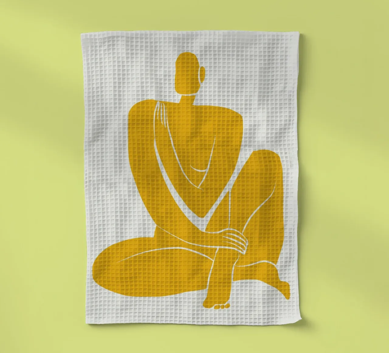 Assise nue dans une pro jaune torchon de Little Dean