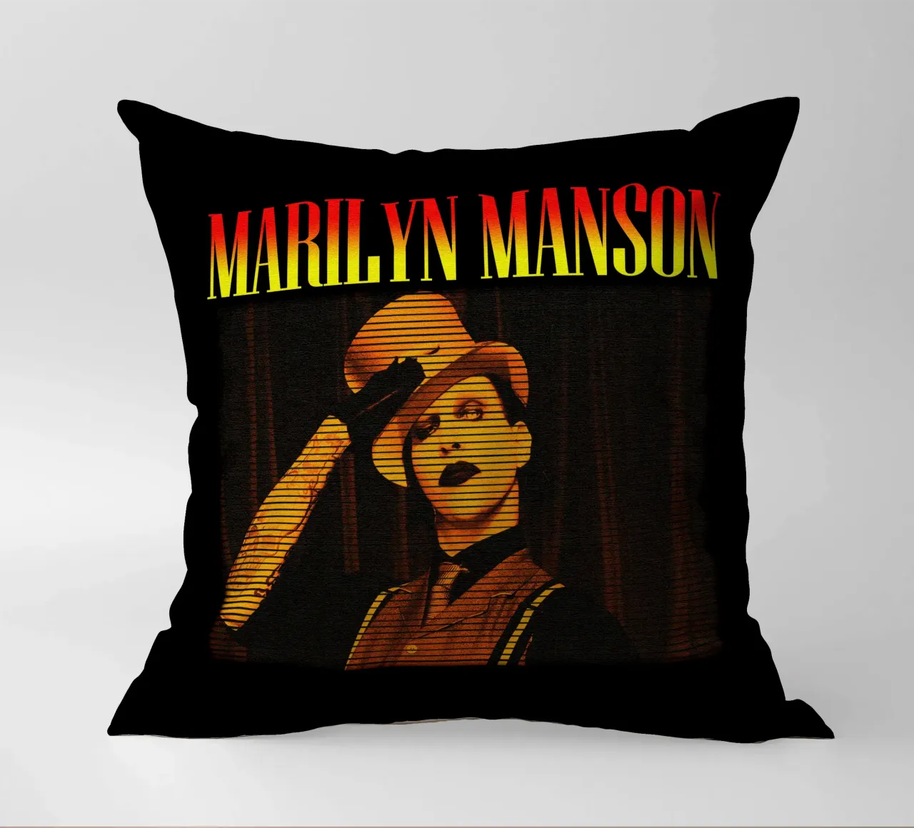 Marilyn Manson cantante classico cuscino da mannys_artt