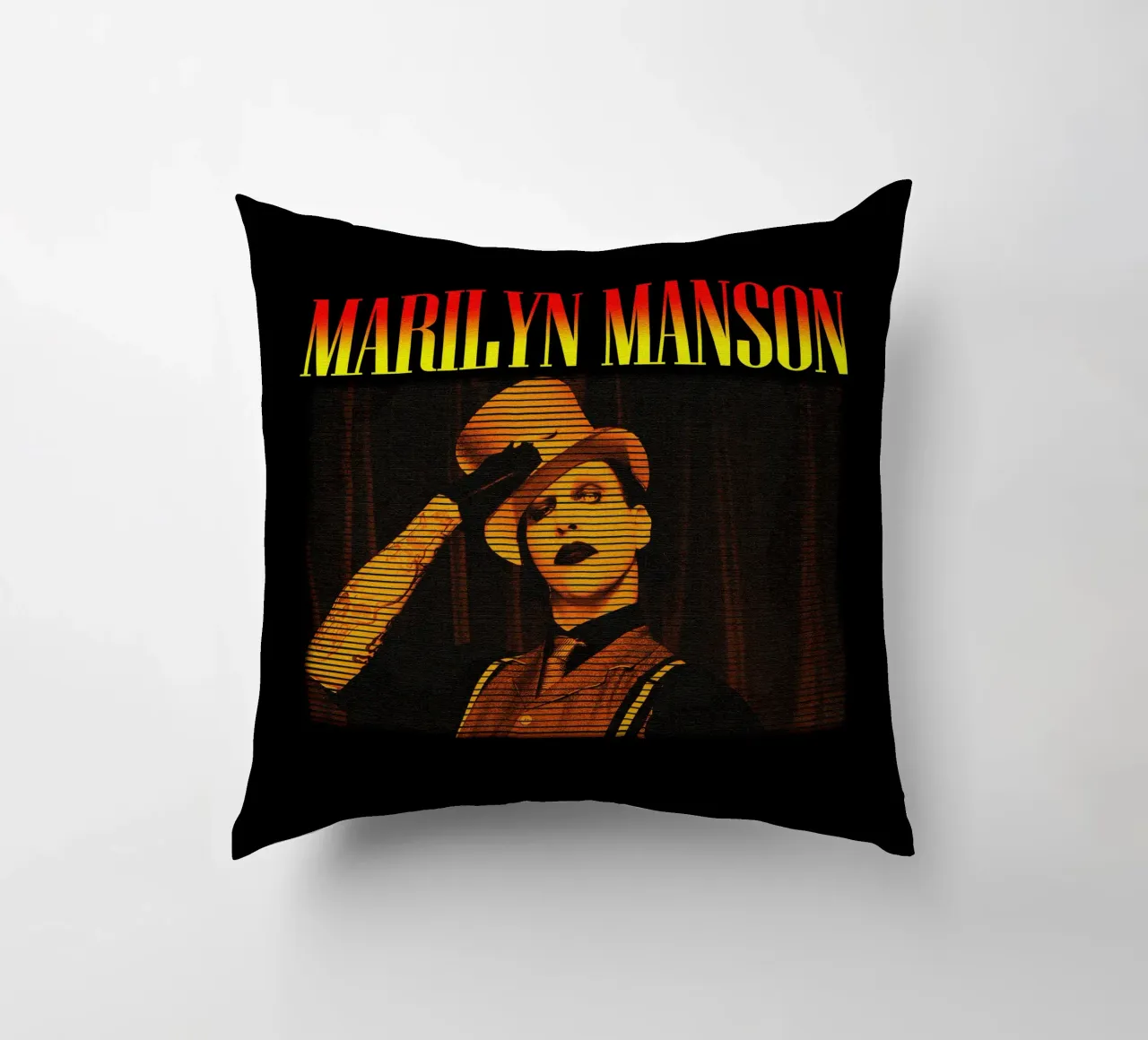 Marilyn Manson cantante classico cuscino da mannys_artt