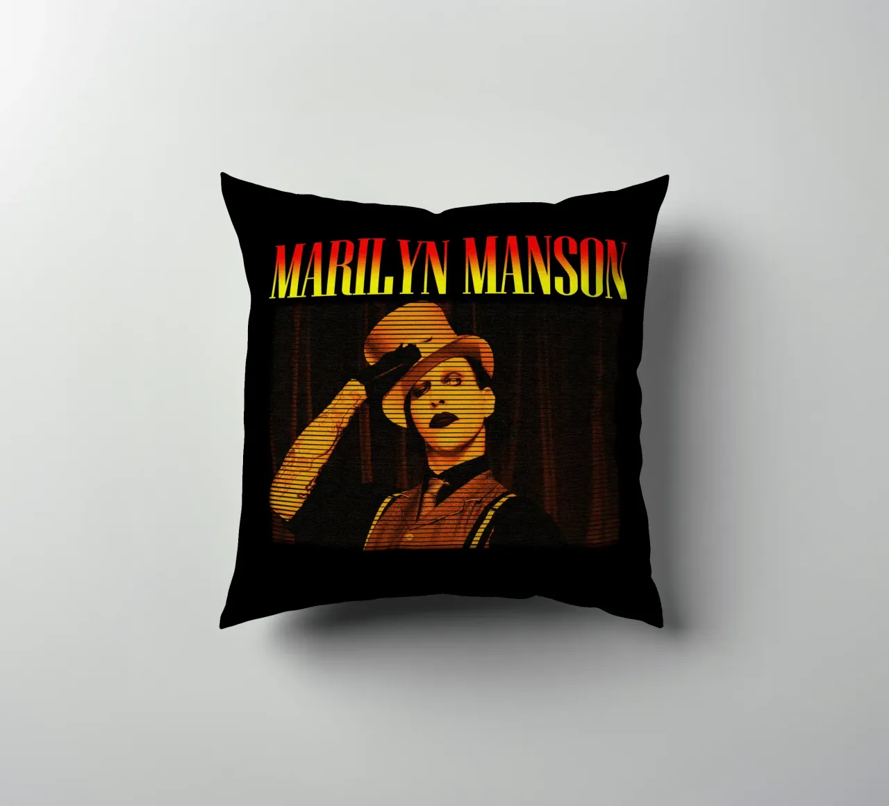Marilyn Manson cantante classico cuscino da mannys_artt