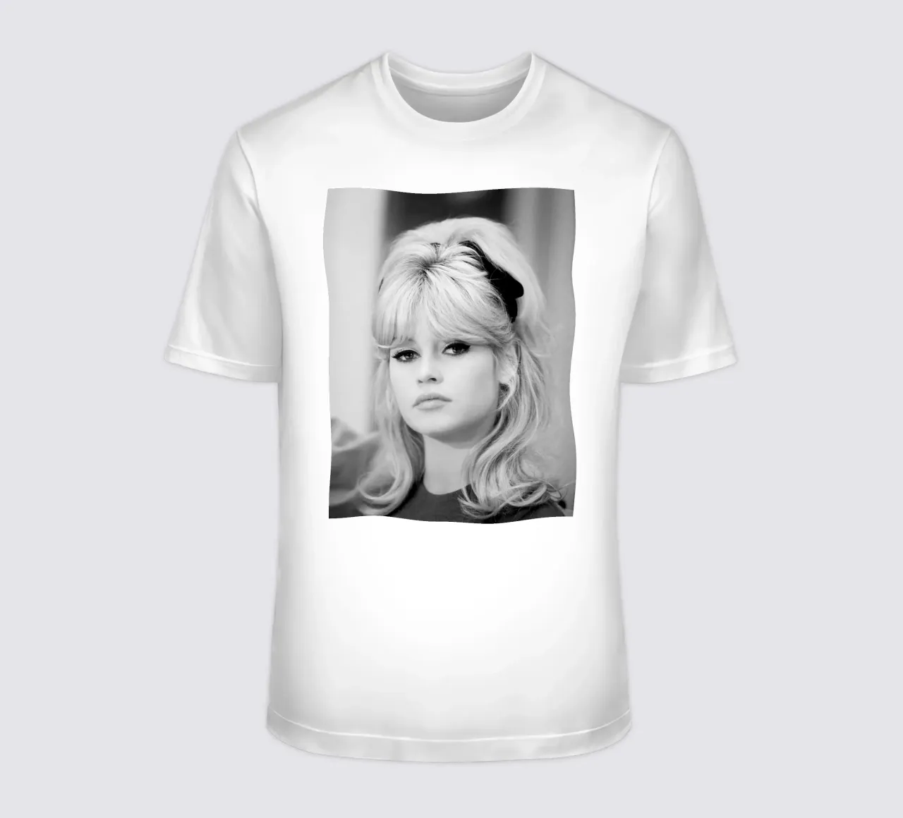 Brigitte Bardot in AGENT t-shirt da vintgeseyn
