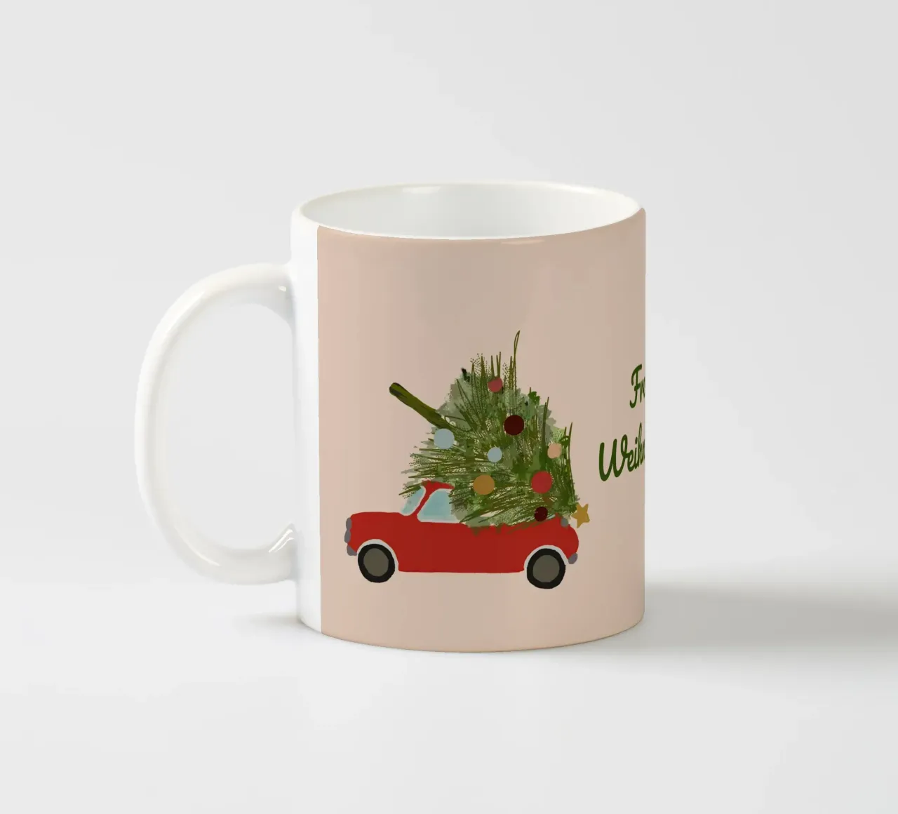 Rosso auto di Natale con albero di Natale sul tetto Beige tazza in ceramica da Winter Studio