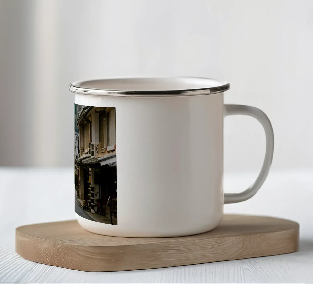 Antica città giapponese di Uchiko tazza in smalto da Marcel Bisig