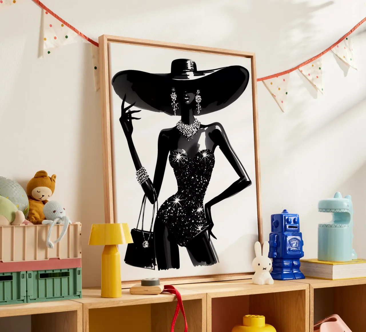 St. Tropez Mode-Porträt Leinwand mit Schattenfugenrahmen von ARTOMATIC