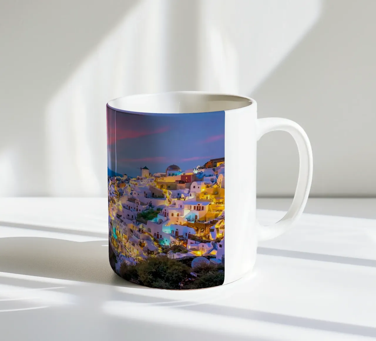 Santorini, Greece tazza in ceramica da Wanderlust Vibes