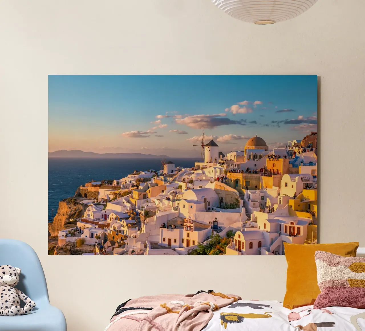 Luce dorata sui mulini a vento e sulla cupola, Oia, Grecia alluminio dibond da Wanderlust Vibes