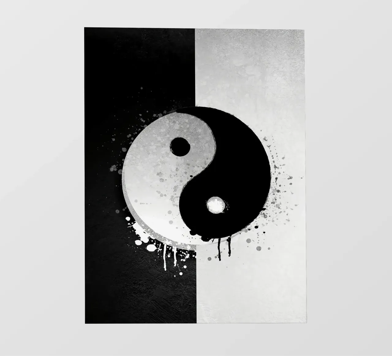 Bianco e nero Yin Yang pellicola backlit da Racheal Perez Mata