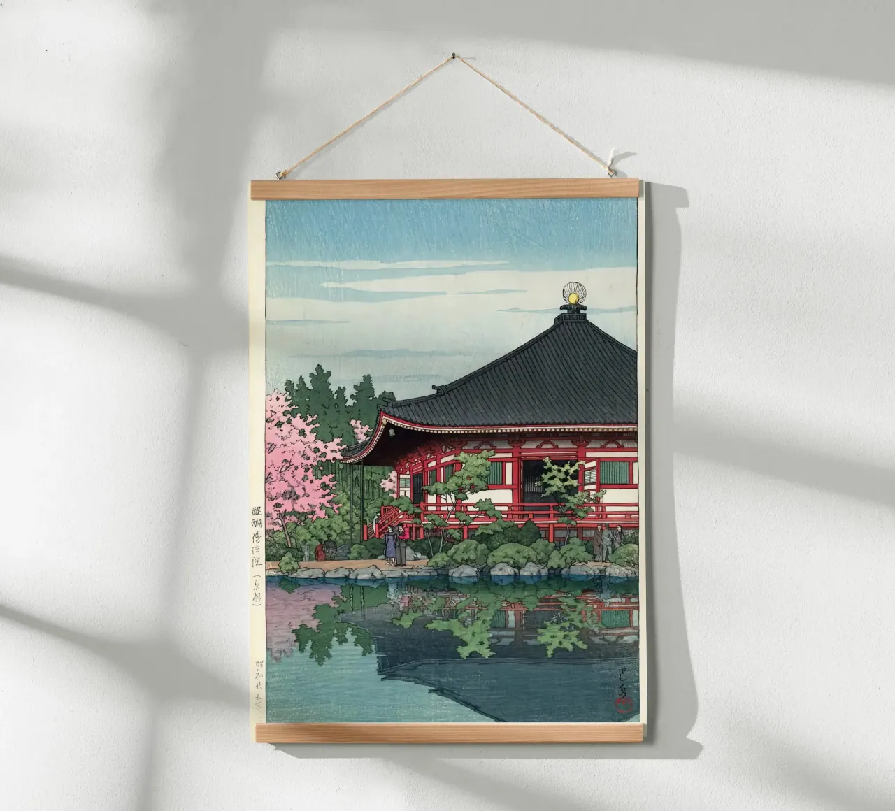 Tempio giapponese sul lago con i ciliegi in fiore carta hahnemühle da dawnthesea