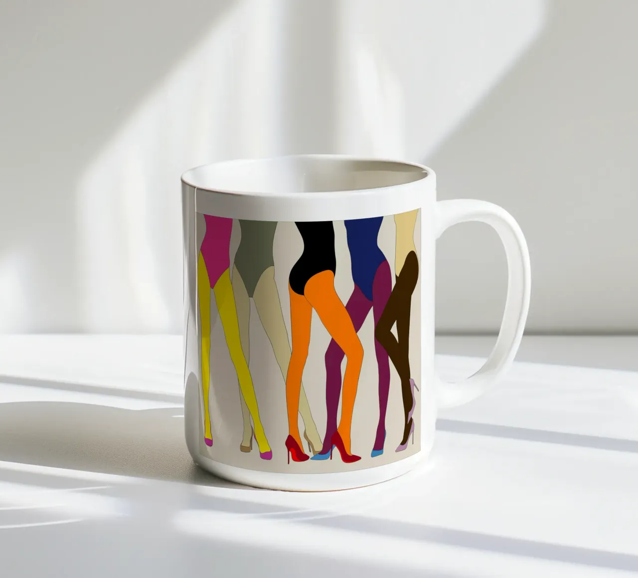 GAMBE CON TACCHI ALTI E DITA DEI PIEDI tazza in ceramica da ARTOMATIC