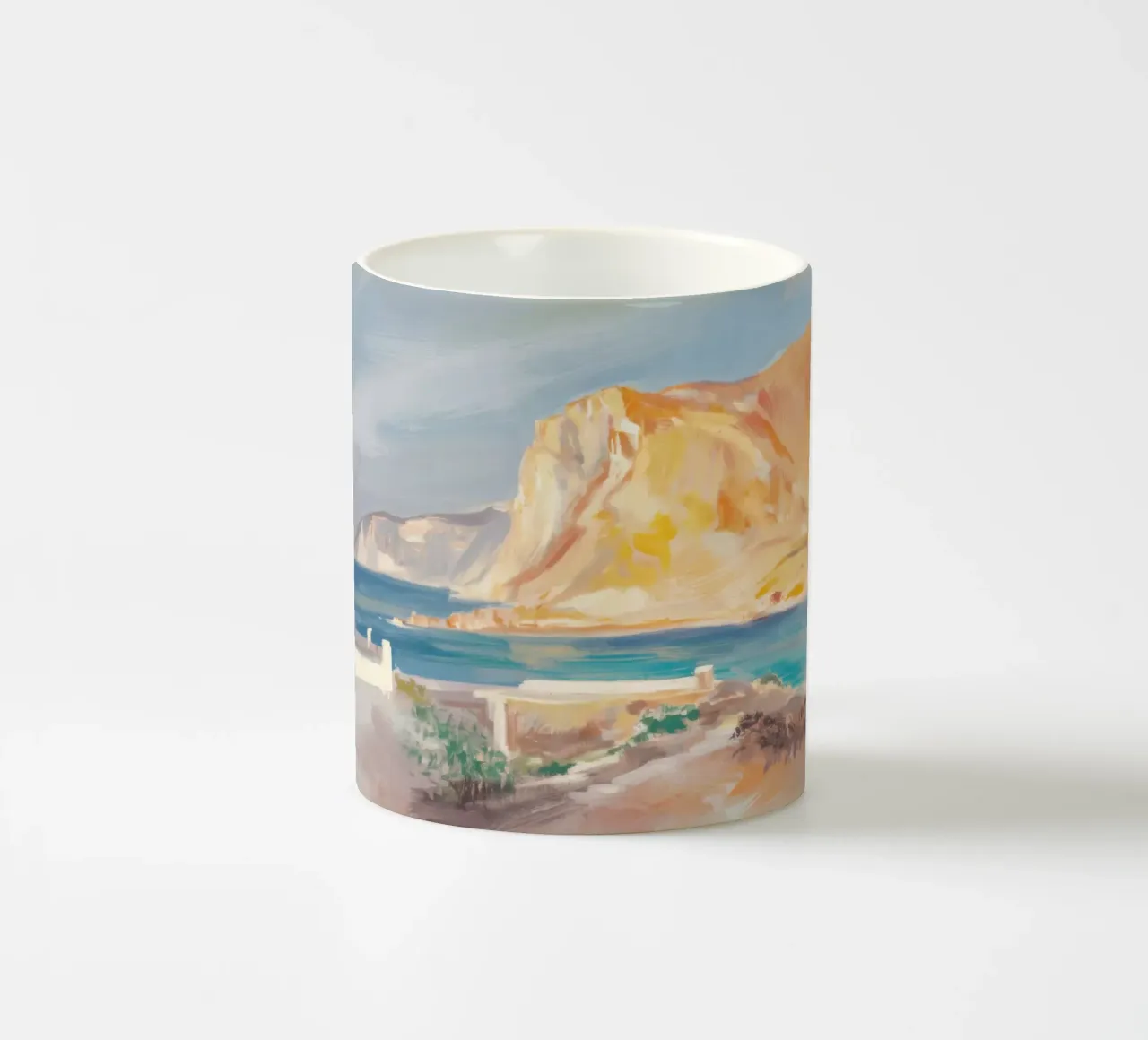 Scogliere costiere illuminate dal sole tazza in ceramica da Angkasa Mist