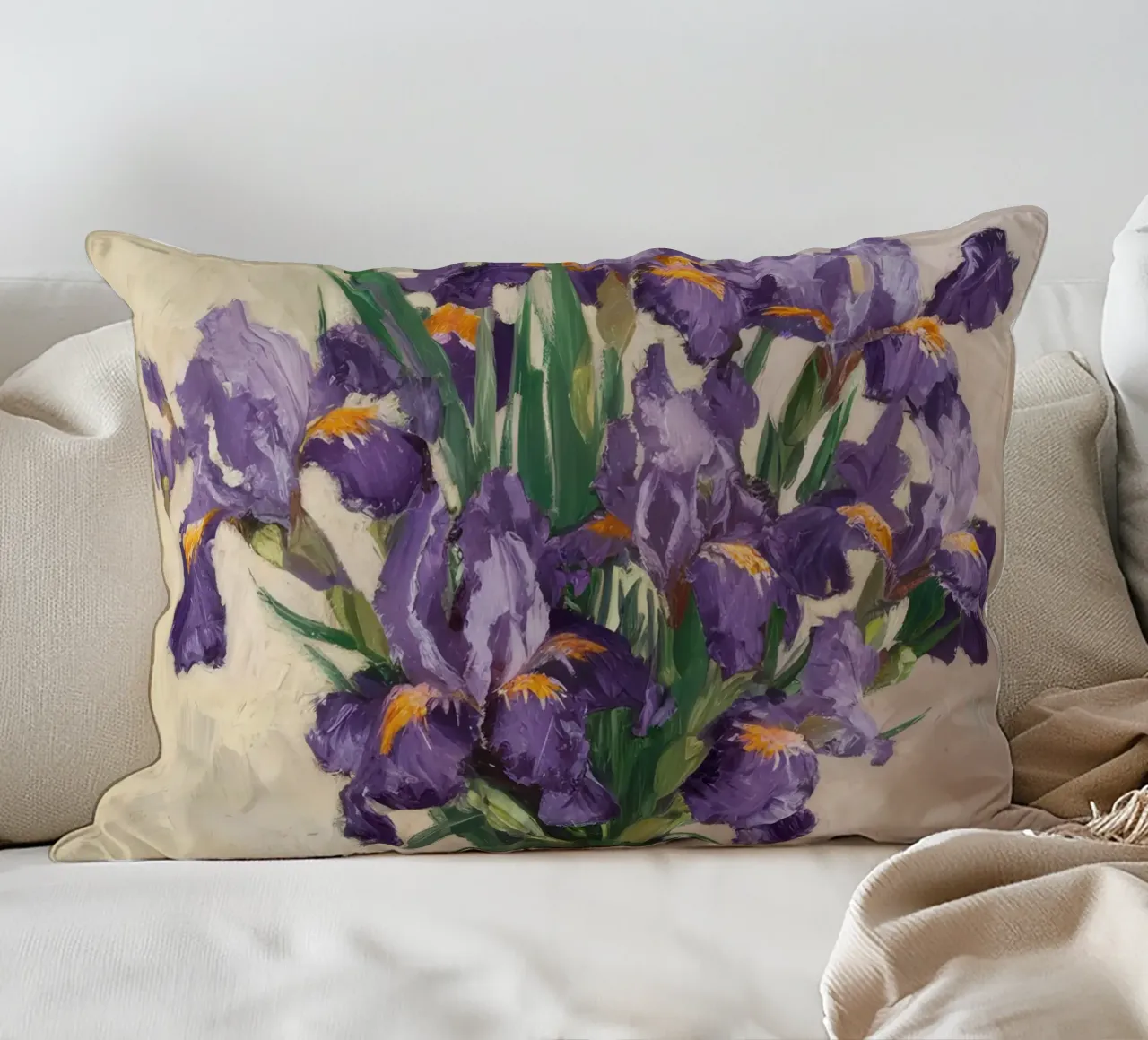 Bouquet di iris regale cuscino da Angkasa Mist
