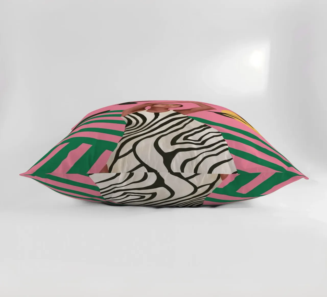The Zebra Ate the Sun cuscino da cityart