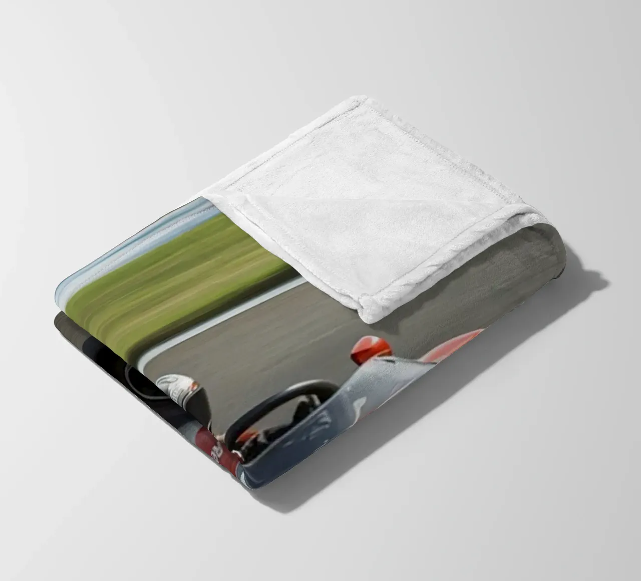Auto da corsa di Formula rossa in pista coperta in pile da DesignDoodle