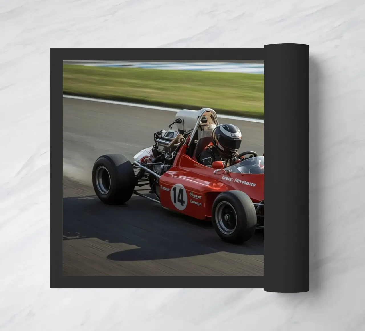 Auto da corsa di Formula rossa in pista zerbino da DesignDoodle