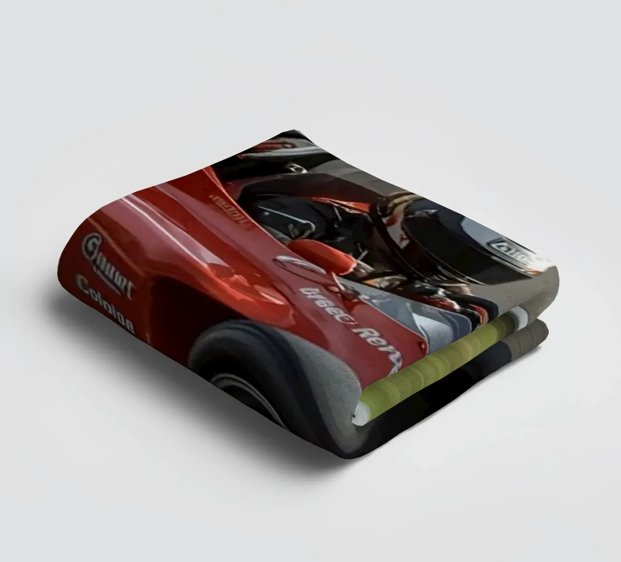 Auto da corsa di Formula rossa in pista asciugamano da bagno da DesignDoodle