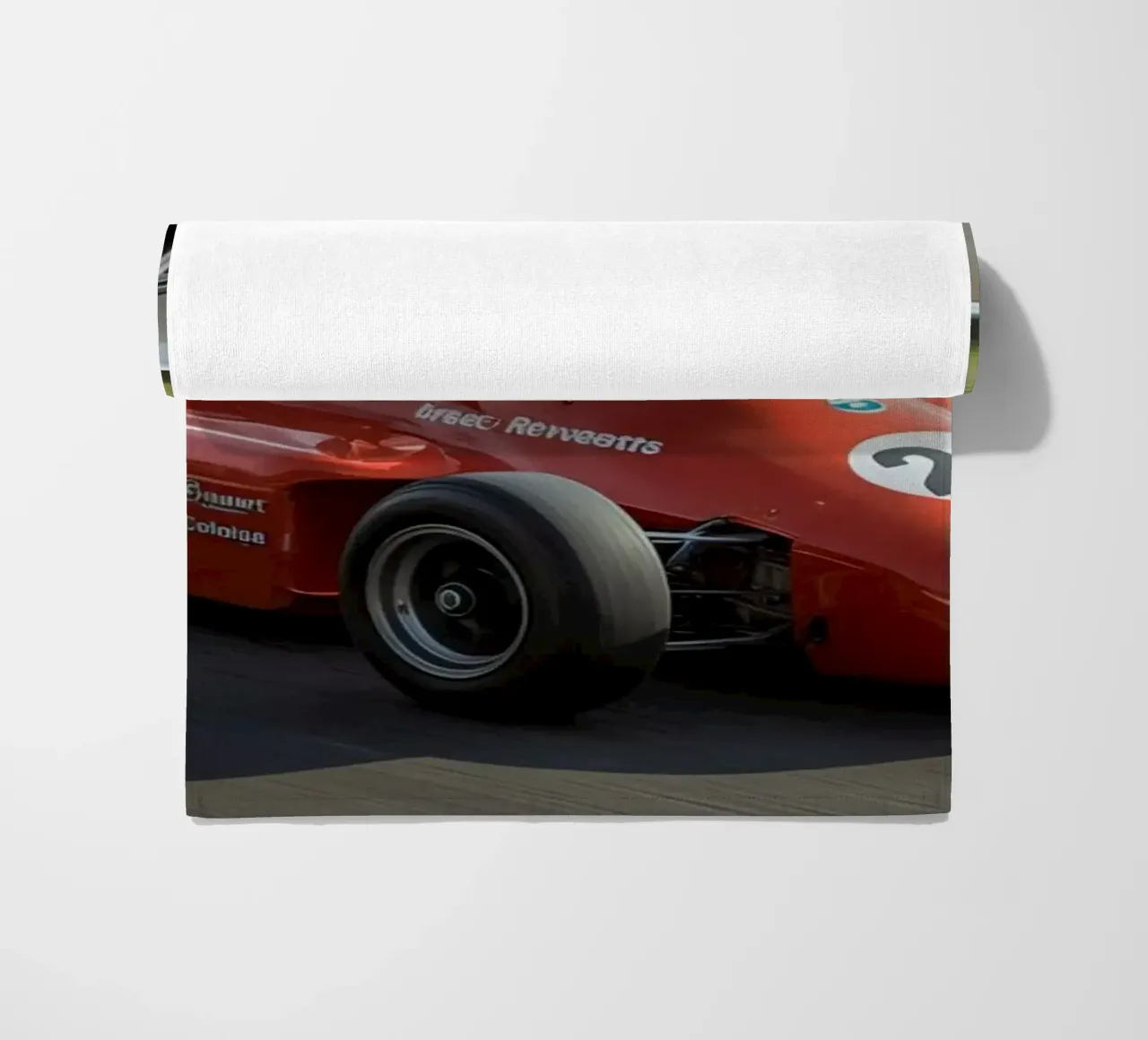 Auto da corsa di Formula rossa in pista telo mare da DesignDoodle