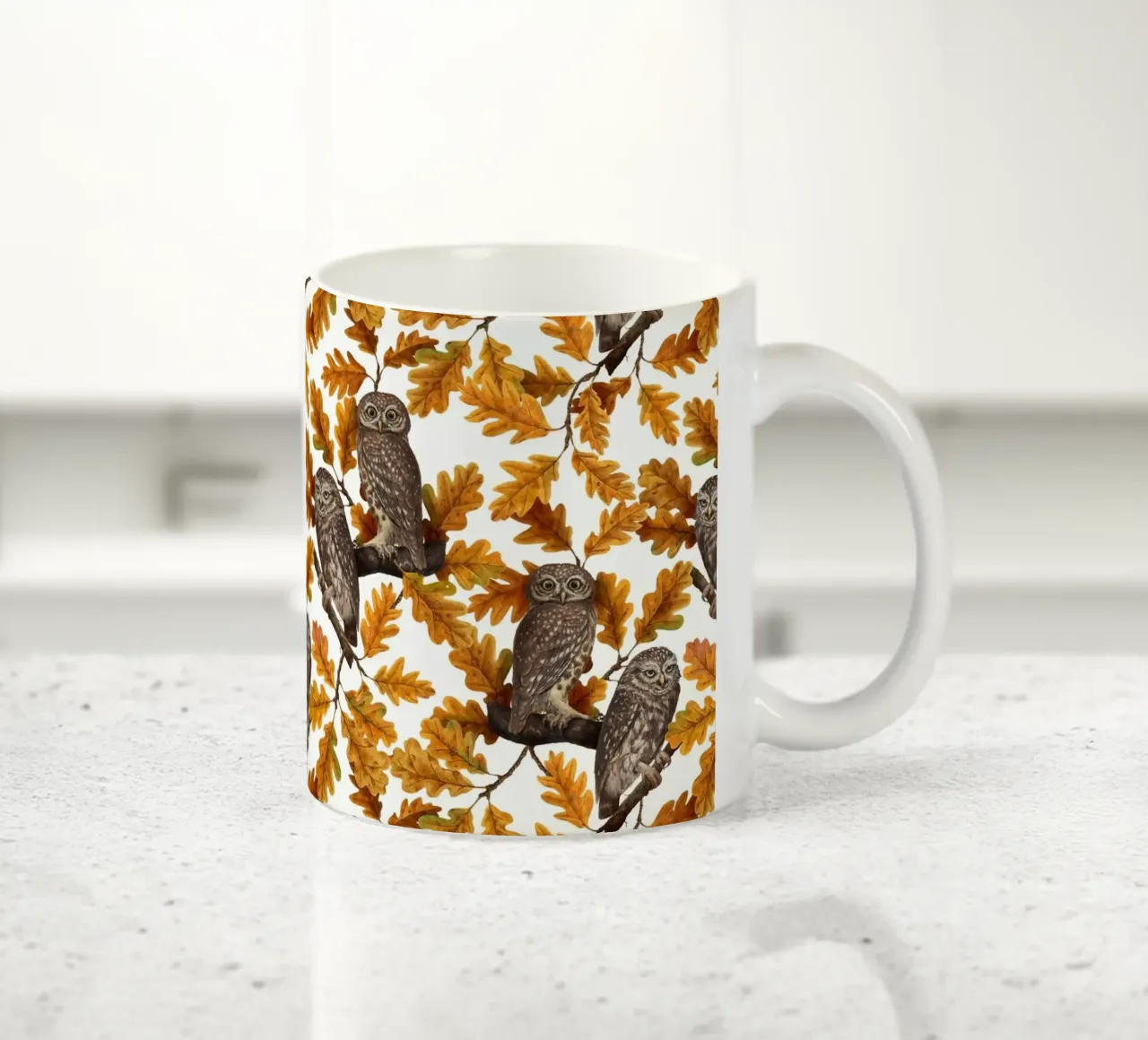 Gufi autunnali su cotone bianco tazza in ceramica da Painted Nature