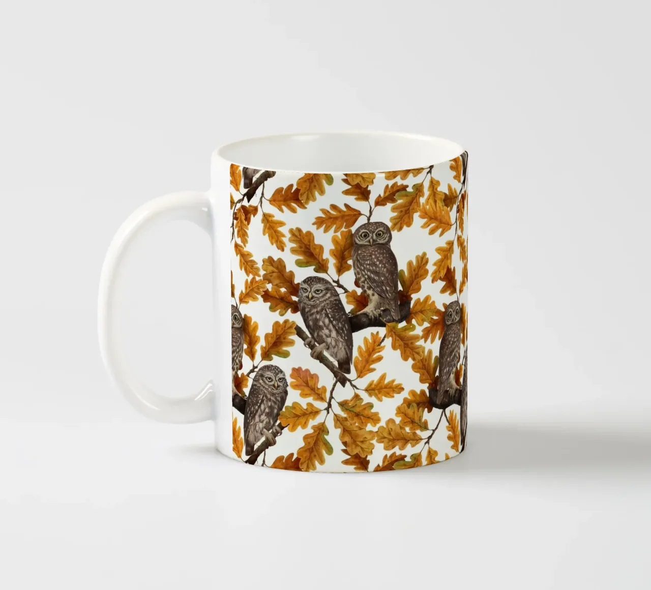 Gufi autunnali su cotone bianco tazza in ceramica da Painted Nature