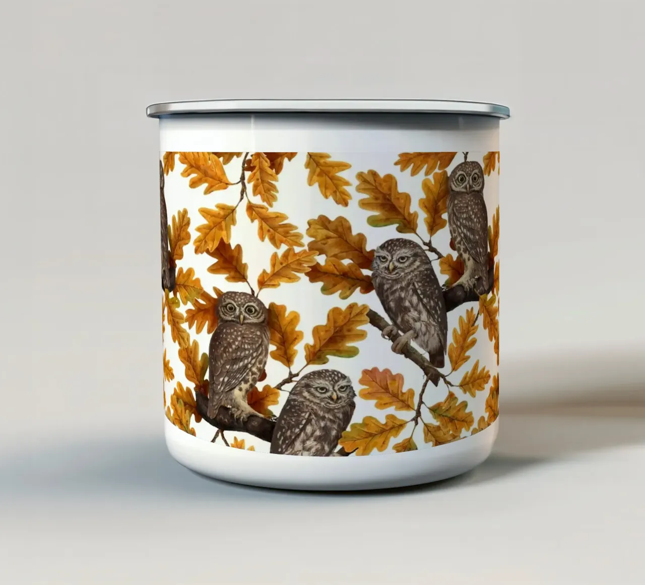 Gufi autunnali su cotone bianco tazza in smalto da Painted Nature