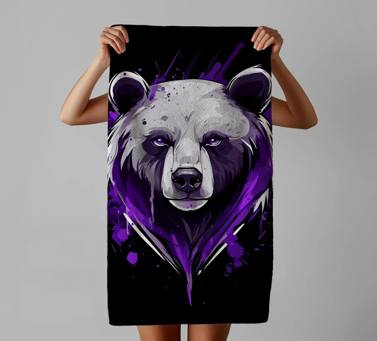Testa di orso espressiva in stile graffiti asciugamano da bagno da pixelbull - medieval art and more