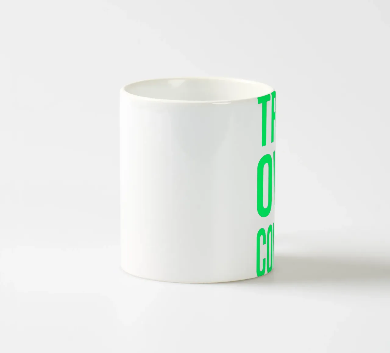 OVER series- bold letters, brave values (5 colors) tazza in ceramica da FRICKE DESIGN