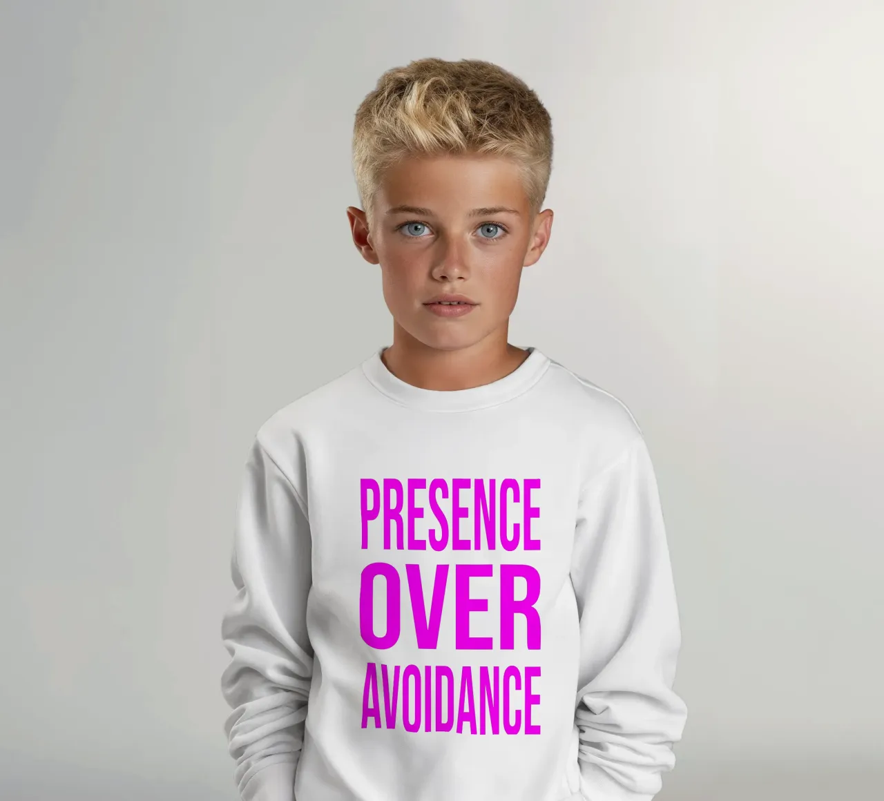OVER series- bold letters, brave values (5 colors) felpa bambino da FRICKE DESIGN