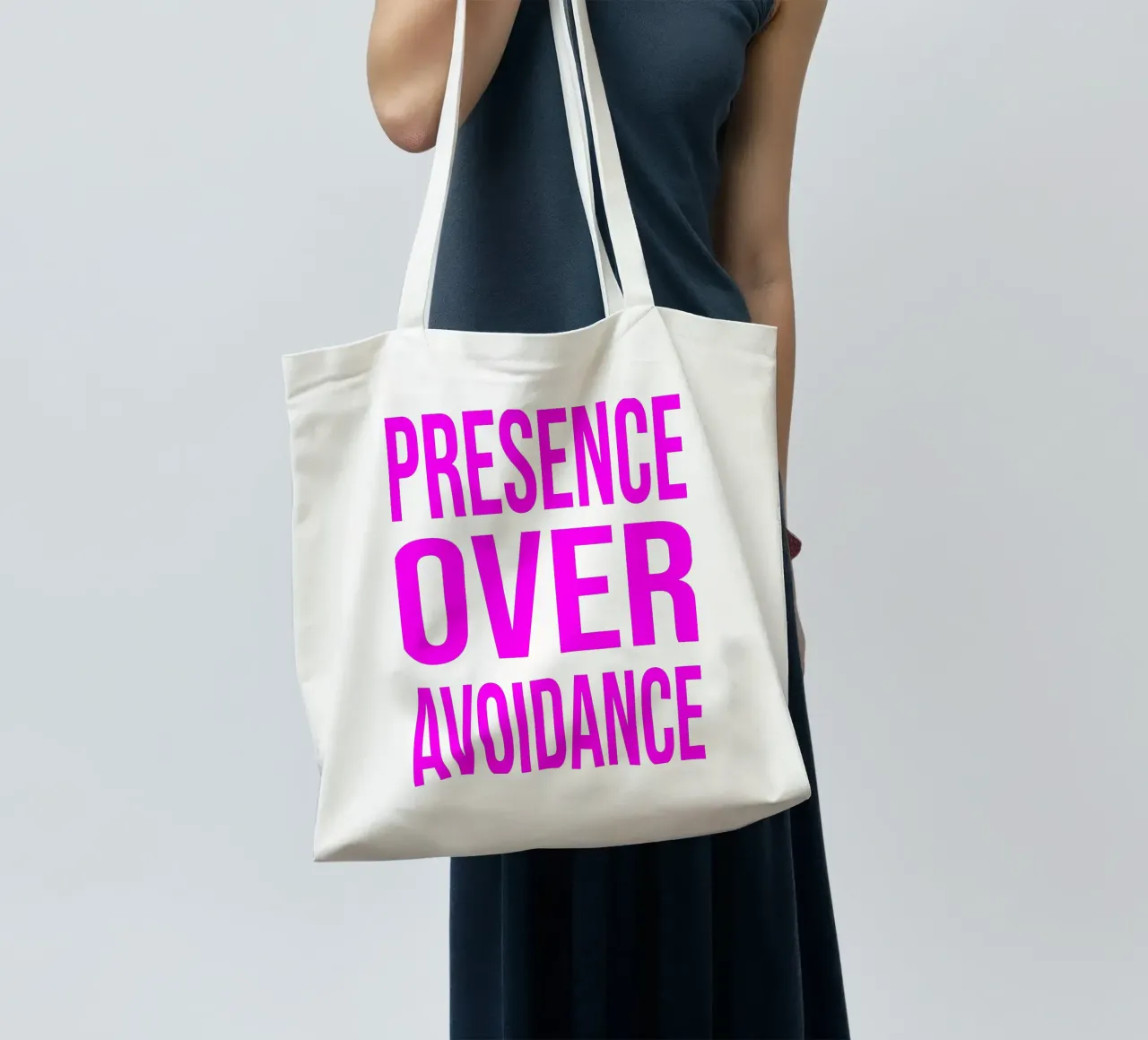 OVER series- bold letters, brave values (5 colors) borsa in juta da FRICKE DESIGN