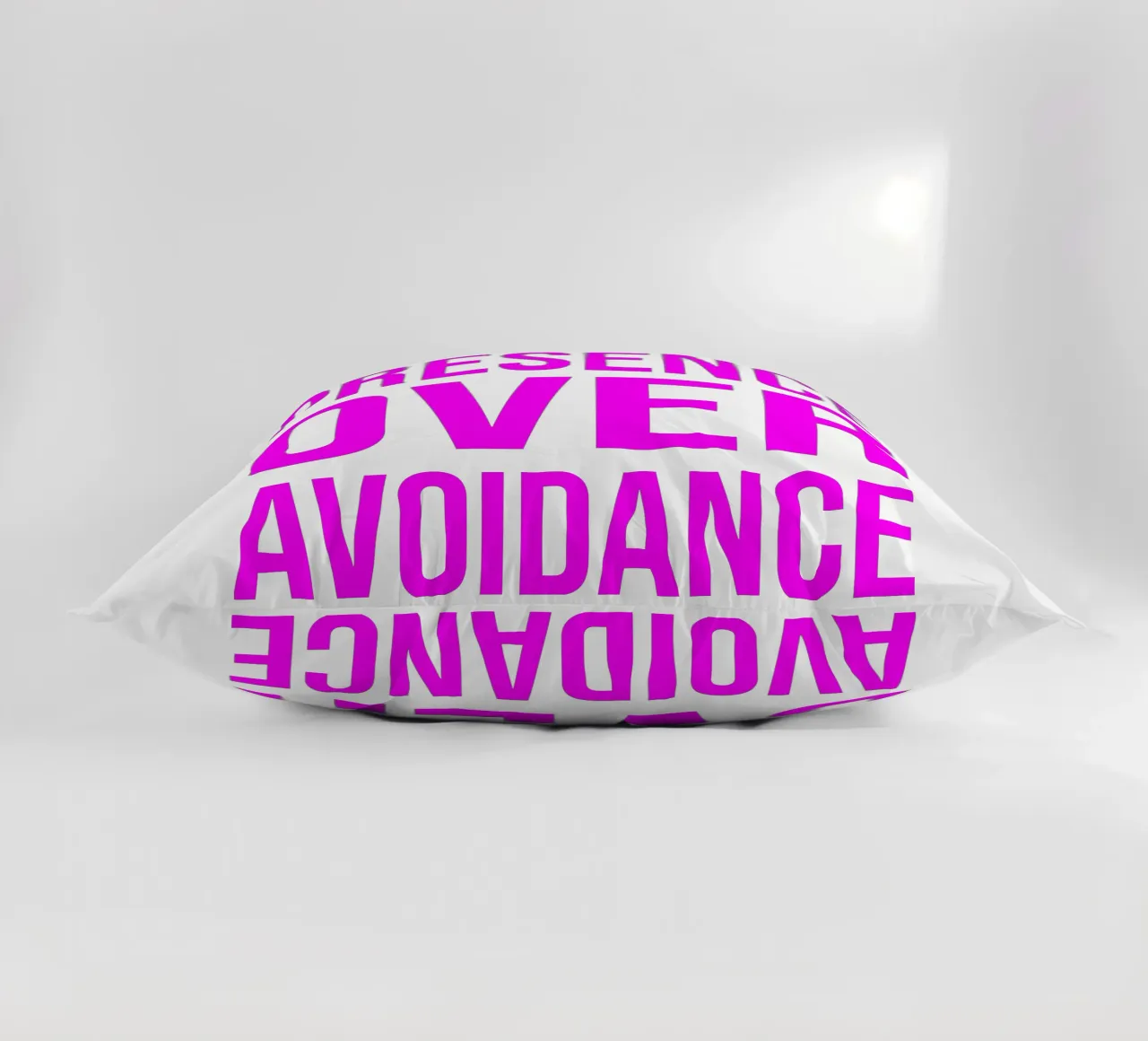 OVER series- bold letters, brave values (5 colors) cuscino da FRICKE DESIGN