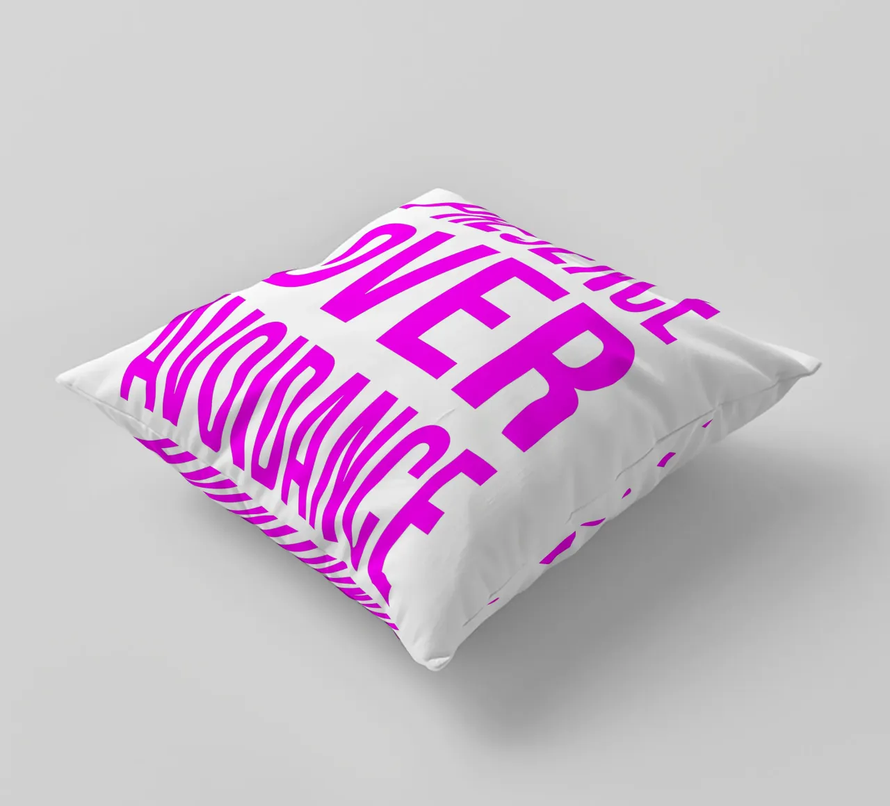 OVER series- bold letters, brave values (5 colors) cuscino da FRICKE DESIGN