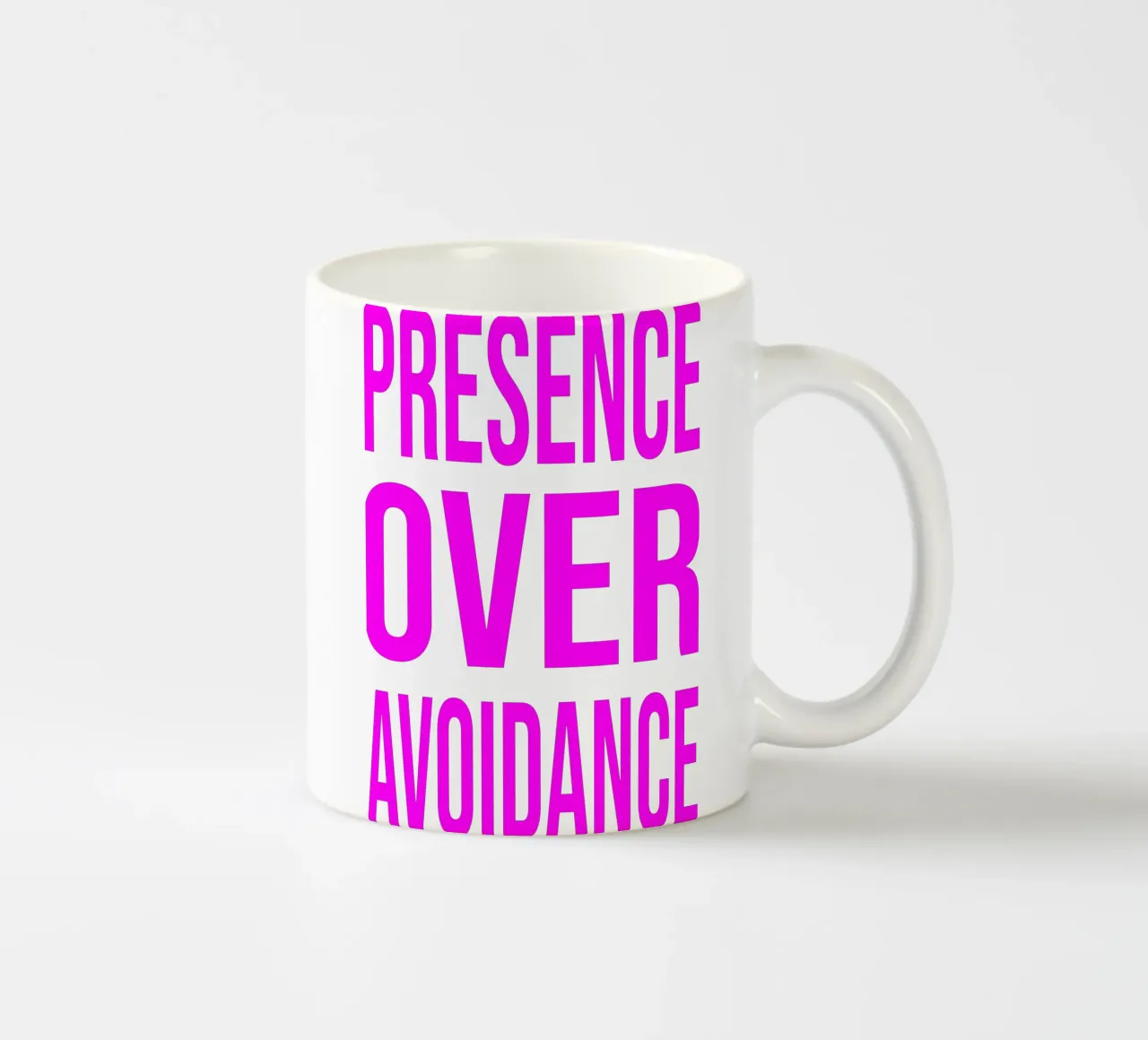 OVER series- bold letters, brave values (5 colors) tazza in ceramica da FRICKE DESIGN