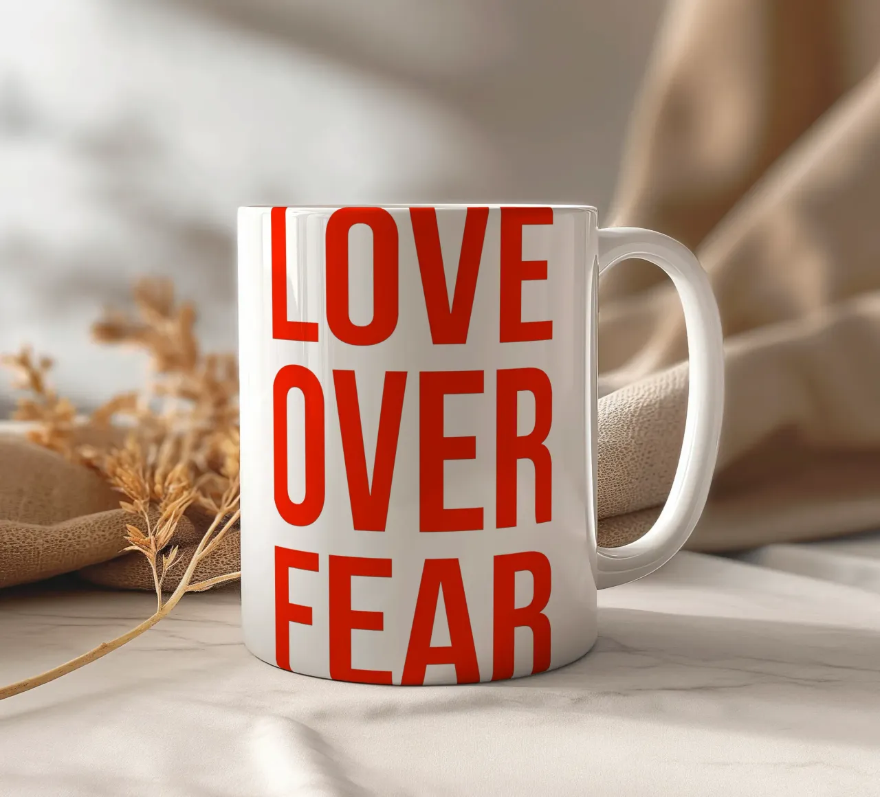OVER series- bold letters, brave values (5 colors) tazza in ceramica da FRICKE DESIGN